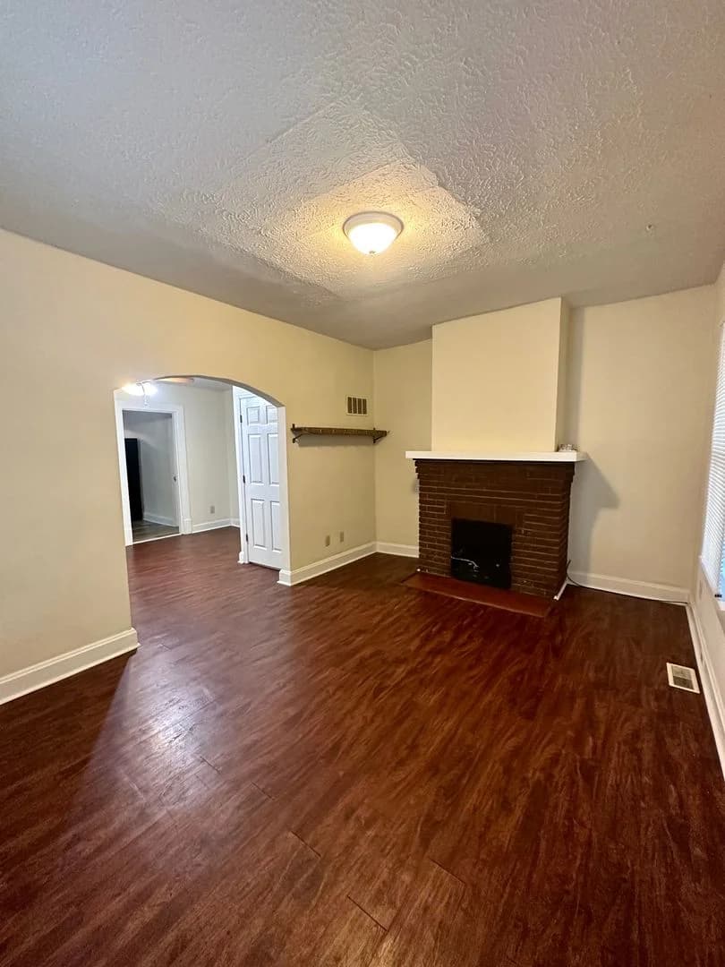 Lexington apartments for rent - Property image - 370 Bucoto Court - 2