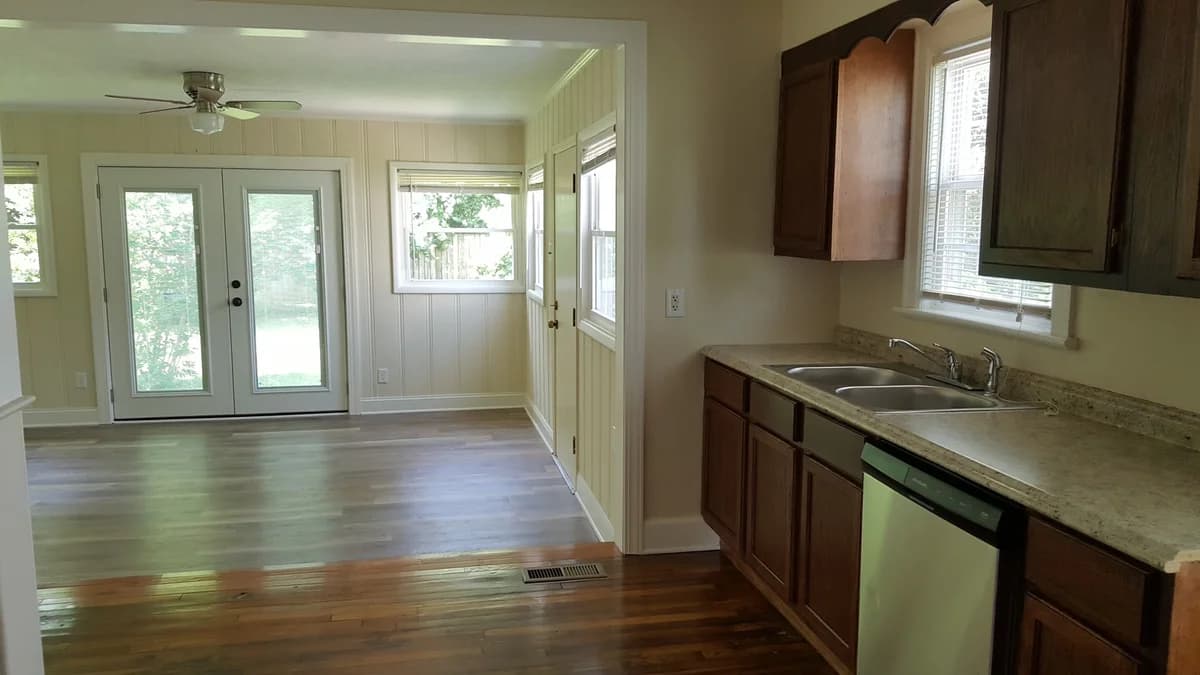 Lexington apartments for rent - Property image - 752 Addison Ave - 3