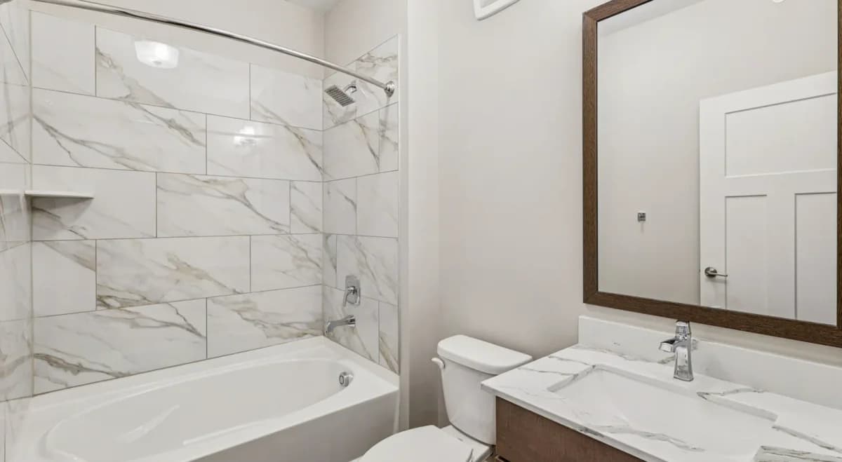 Lexington apartments for rent - image - imgi_11_16-web-or-mls-939-Rosemary-Ave-Unit-312-S0502-016-f5a9ce9f0b7b9f01874bcea1b274c778.webp