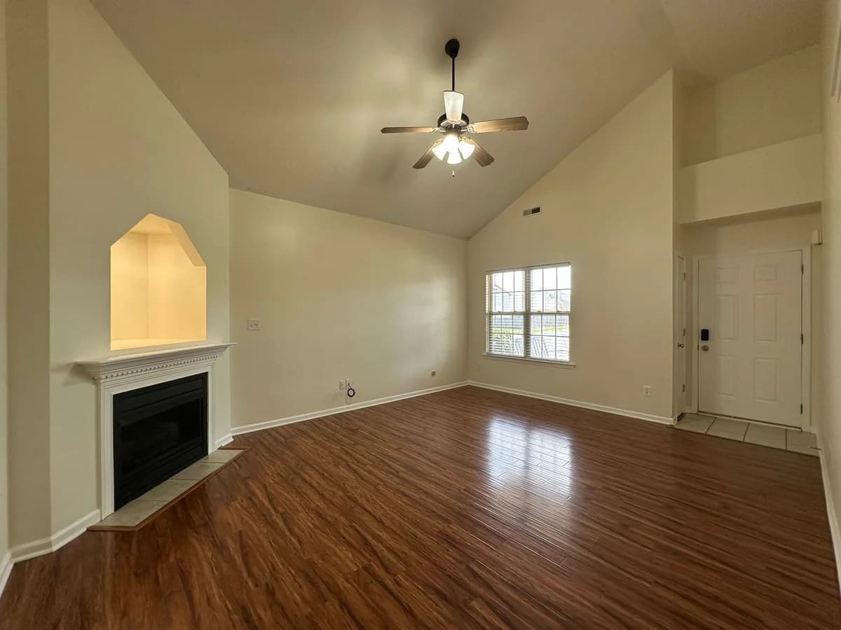 Lexington apartments for rent - Property image - 1437 Day Lily Drive - 3