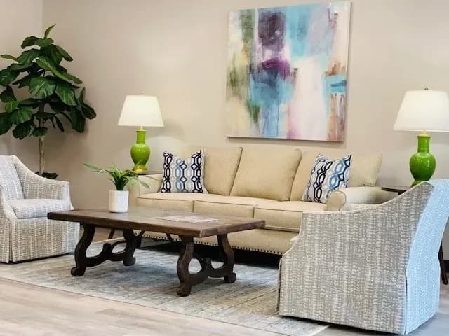 Lexington apartments for rent - image - Meadowthorpe Landing - Waiting Area.webp