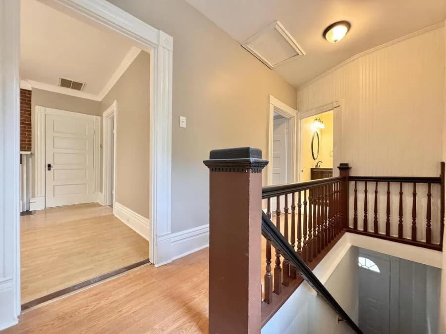 Lexington apartments for rent - Property image - 339 South Broadway Park - 3