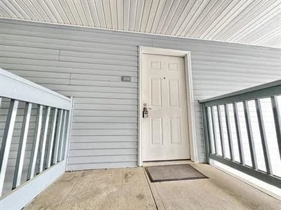 Lexington apartments for rent - Property image - 261 Simpson Avenue - 2