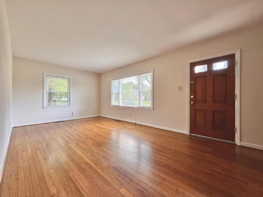 Lexington apartments for rent - Property image - 510 Hill N Dale Road - 3