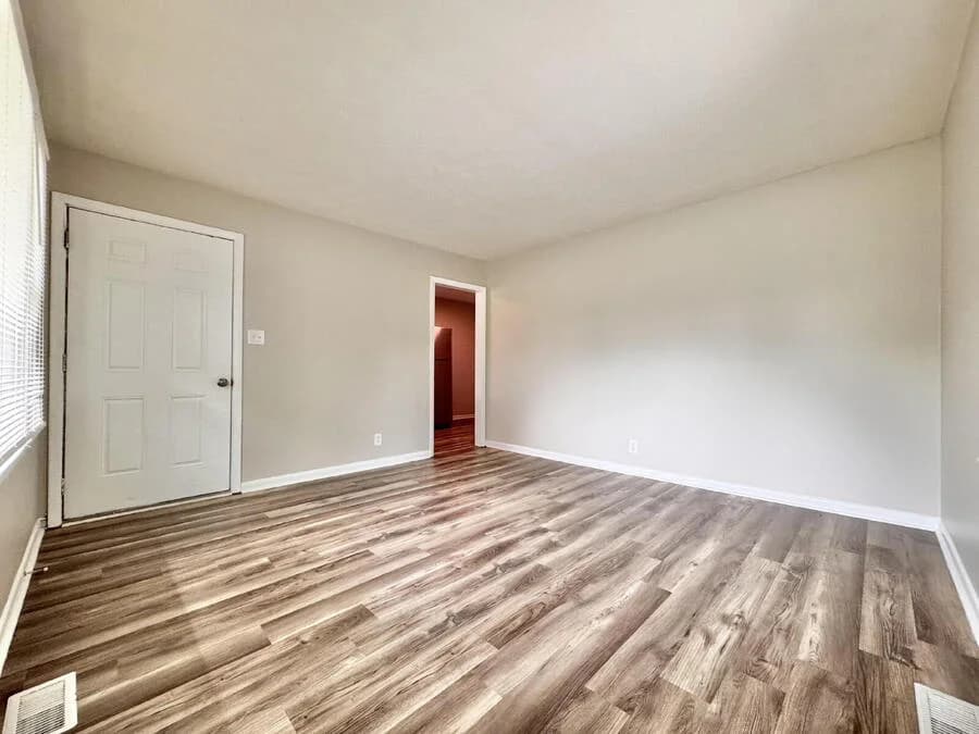 Lexington apartments for rent - Property image - 2010 Fordson Court - 3