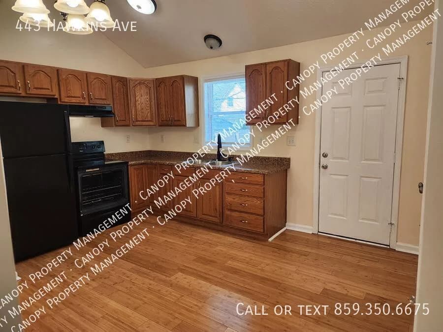 Lexington apartments for rent - Property image - 443 Hawkins Ave - 3