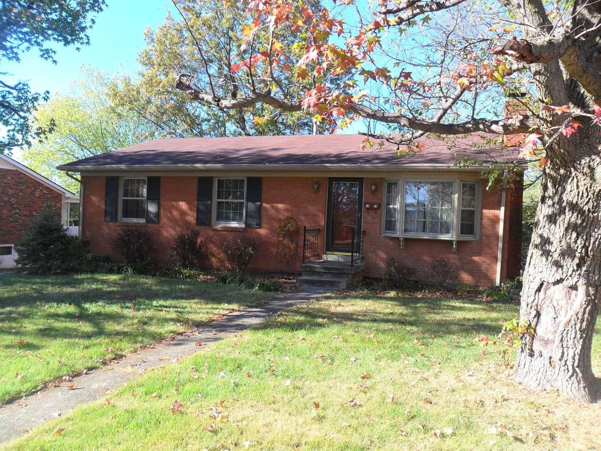 Lexington apartments for rent - Property image - 3267 Aqueduct Drive - 1