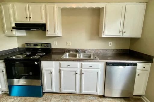 Lexington apartments for rent - Property image - 404 Whispering Hills Drive - 3