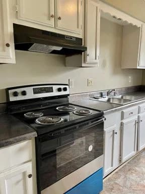Lexington apartments for rent - Property image - 404 Whispering Hills Drive - 2