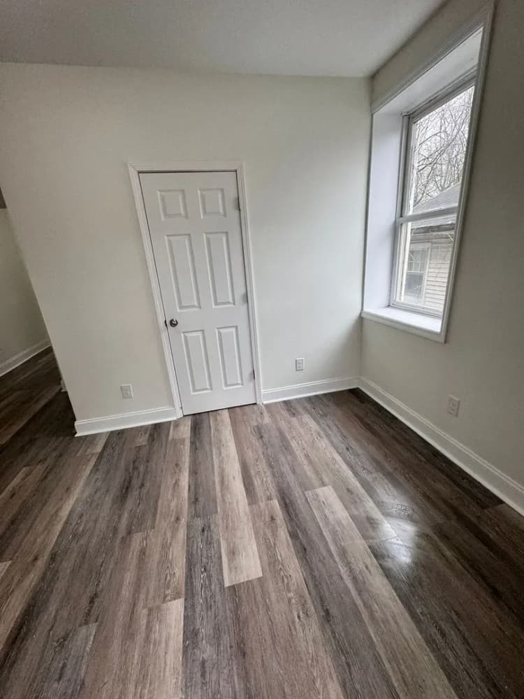 Lexington apartments for rent - image - imgi_25_large.webp