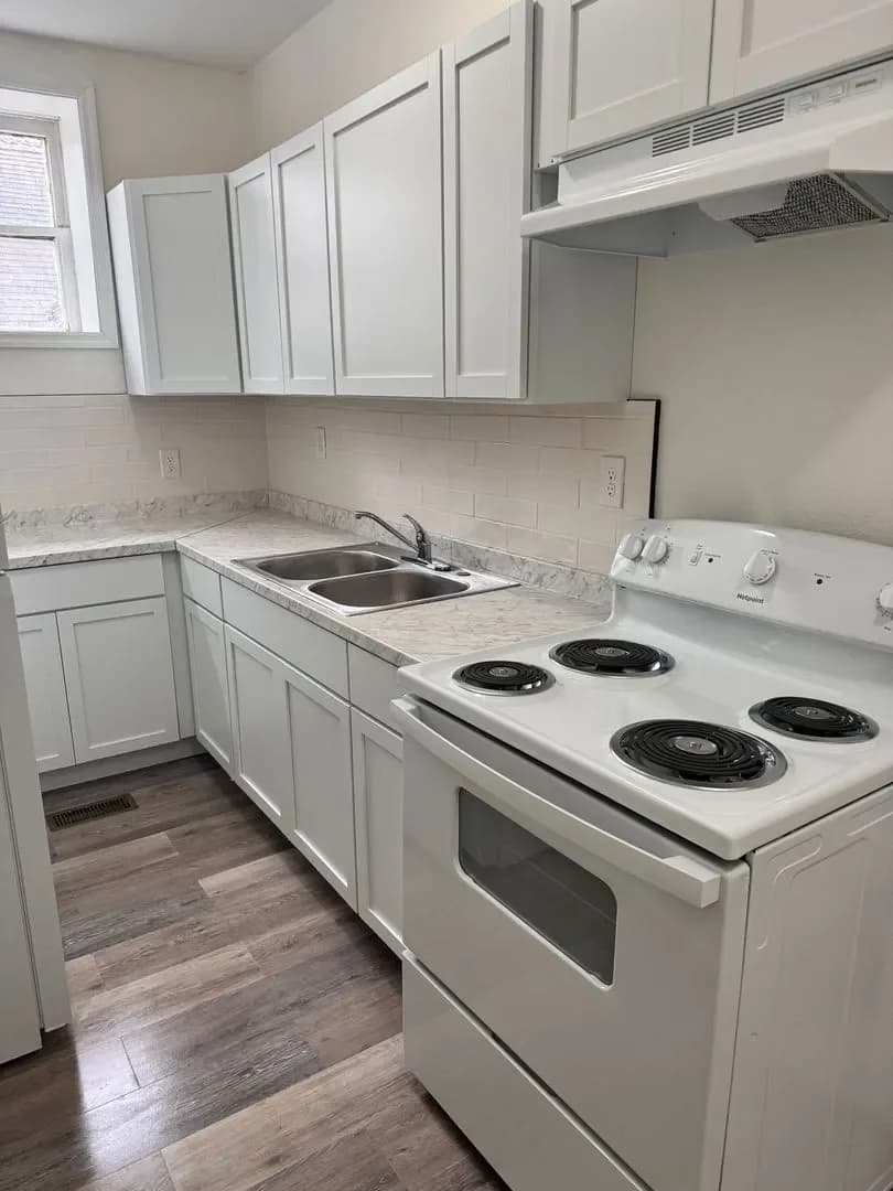 Lexington apartments for rent - image - imgi_29_large.webp