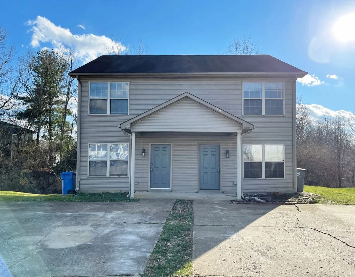 Lexington apartments for rent - Property image - 2822 Hanna Place - 1