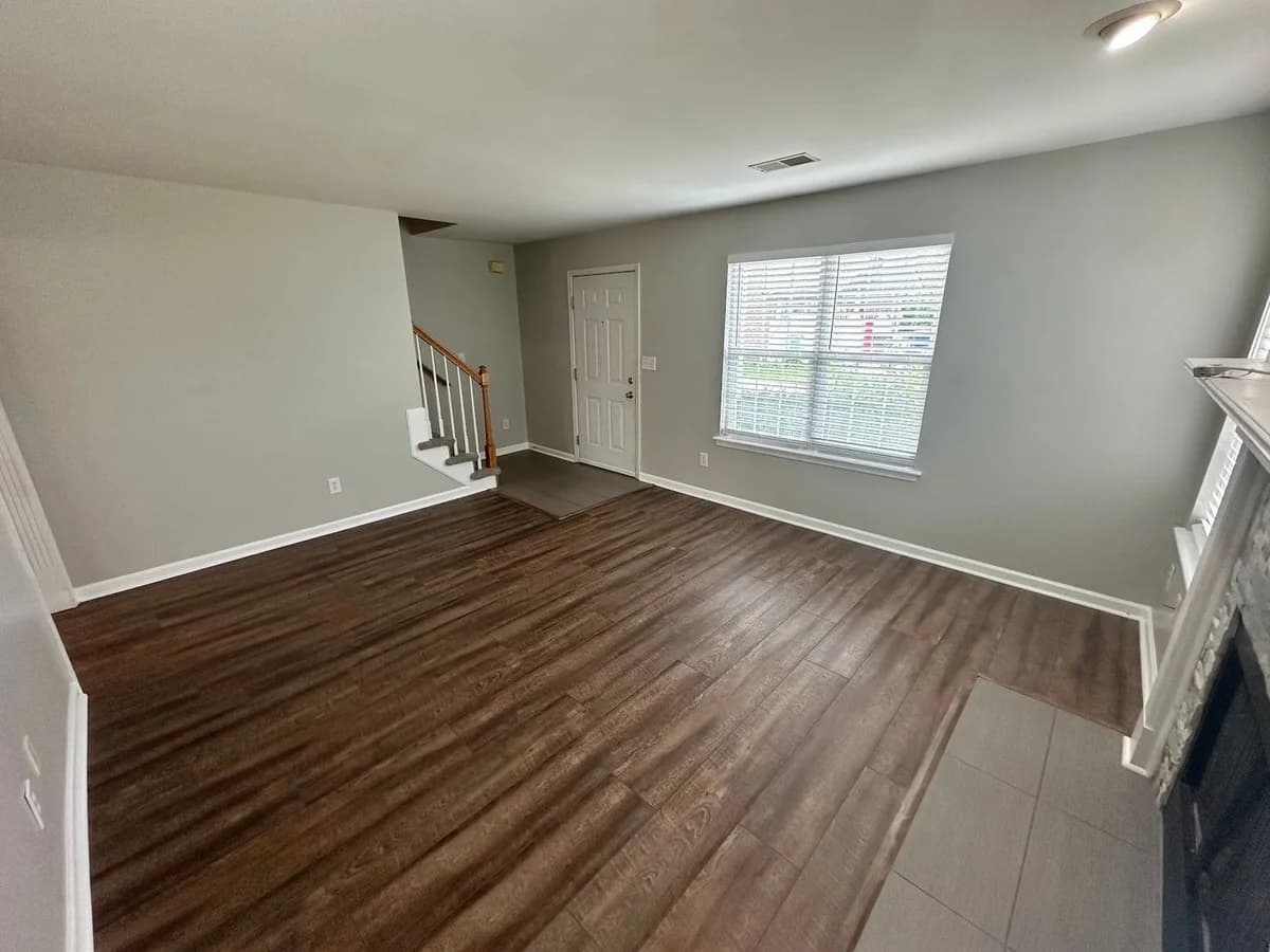 Lexington apartments for rent - Property image - 3049 Mapleleaf Park - 3