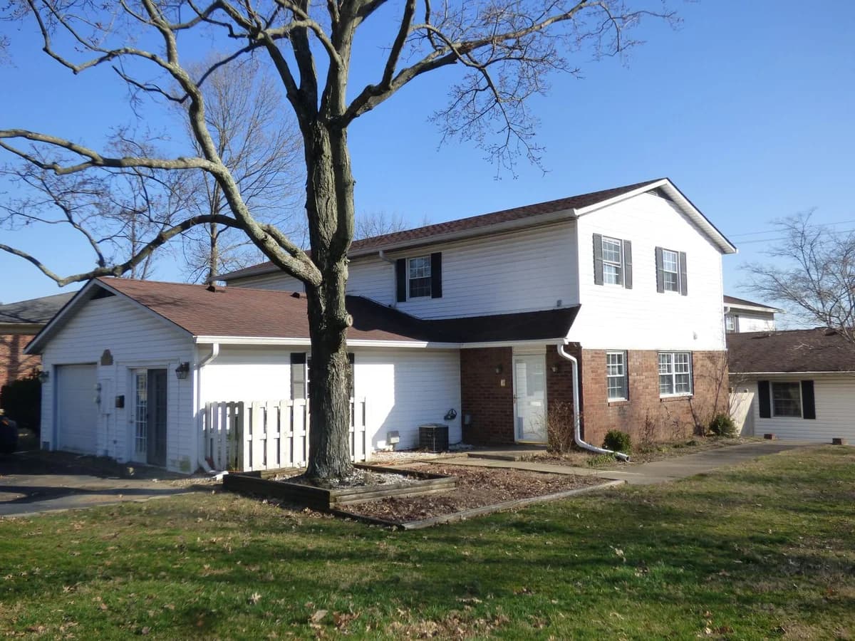Lexington apartments for rent - Property image - 372 Redding Rd. - 3