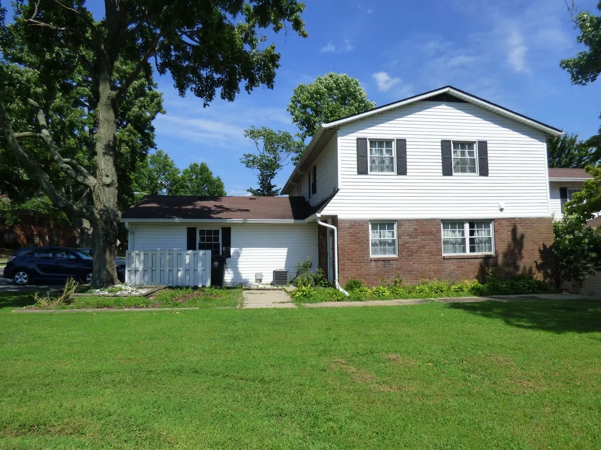 Lexington apartments for rent - Property image - 372 Redding Rd. - 2