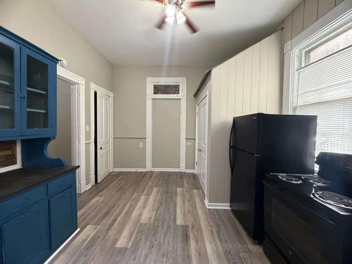Lexington apartments for rent - Property image - 838 W. High Street - 3