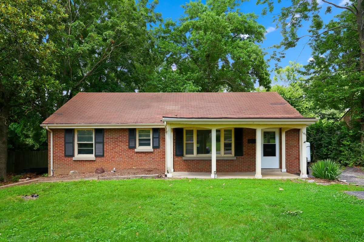 Lexington apartments for rent - Property image - 141 Zandale Drive - 1