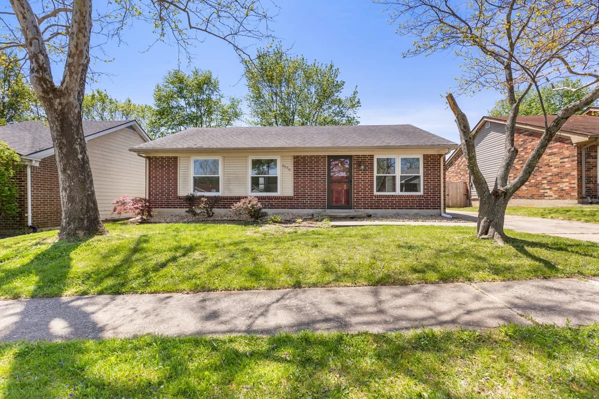 Lexington apartments for rent - Property image - 1576 Springfield Drive - 1