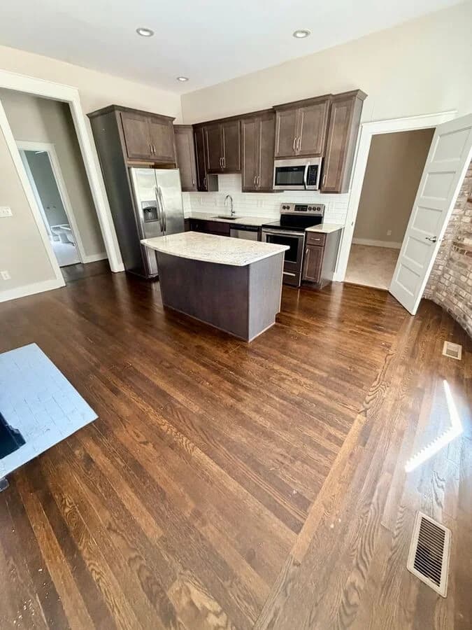 Lexington apartments for rent - Property image - 201 East Fifth Street - 2