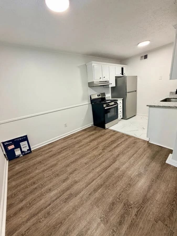 Lexington apartments for rent - Property image - 3455 Pimlico Pkwy - 3