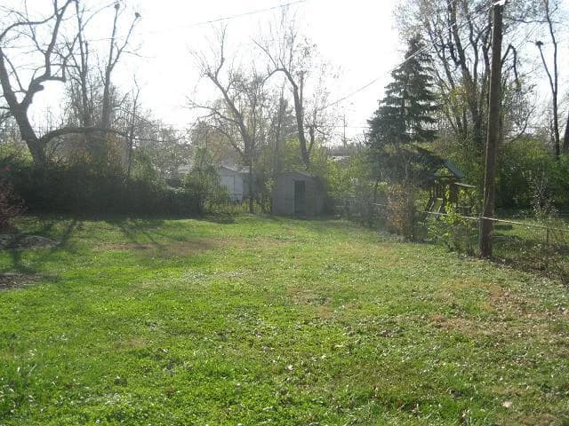 Lexington apartments for rent - Property image - 402 Greenlawn Court - 2