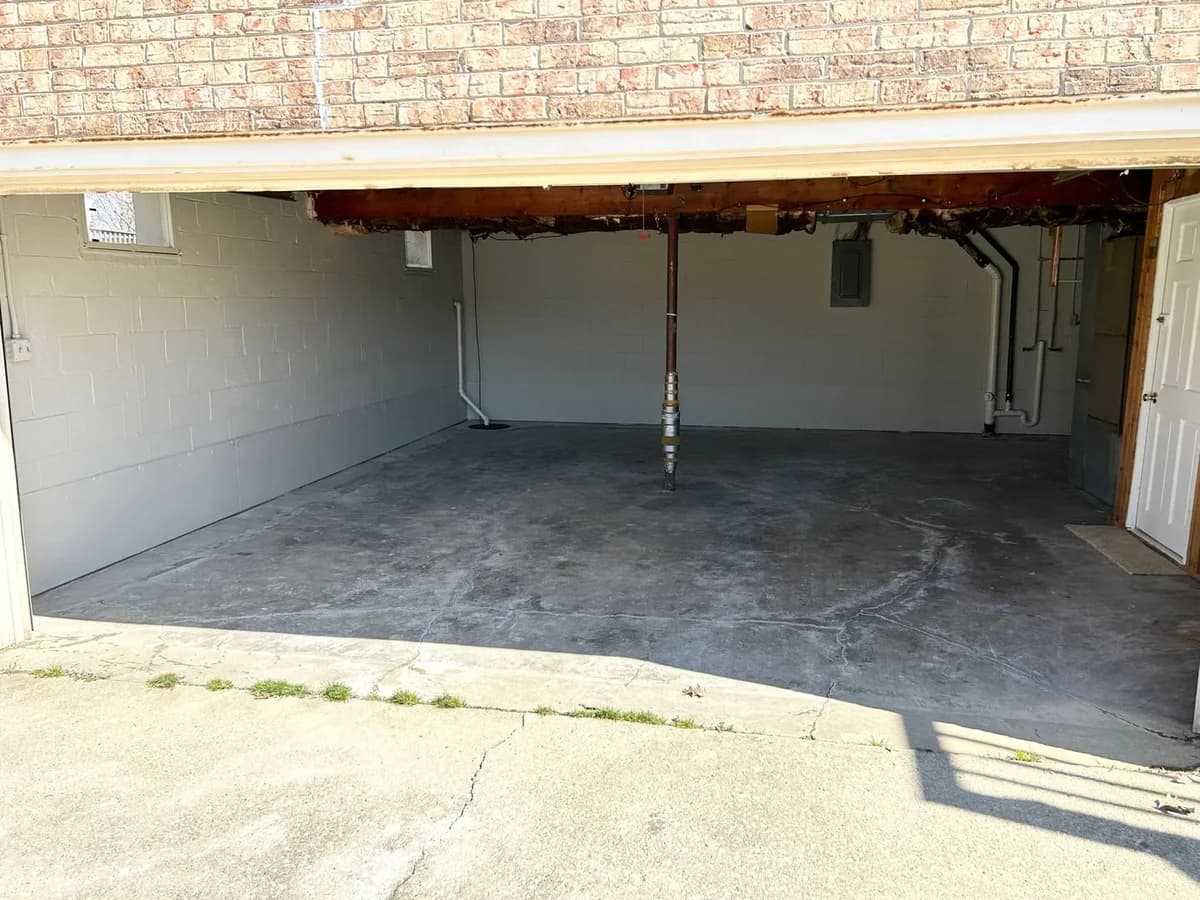 Lexington apartments for rent - Property image - 628 Mt Tabor Road - 3