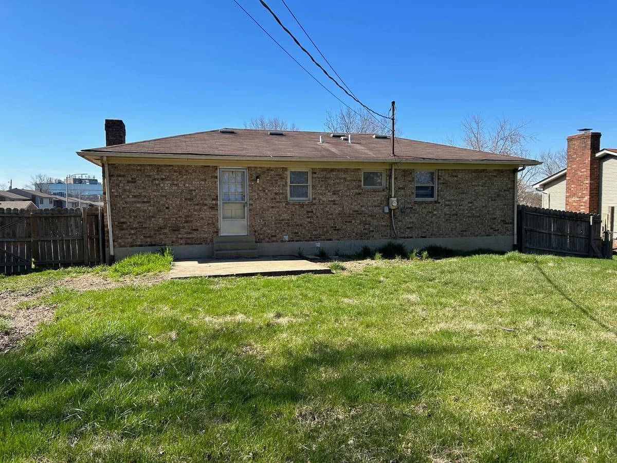Lexington apartments for rent - Property image - 628 Mt Tabor Road - 2