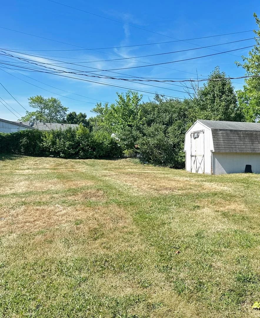 Lexington apartments for rent - Property image - 1240 Centre Parkway - 2