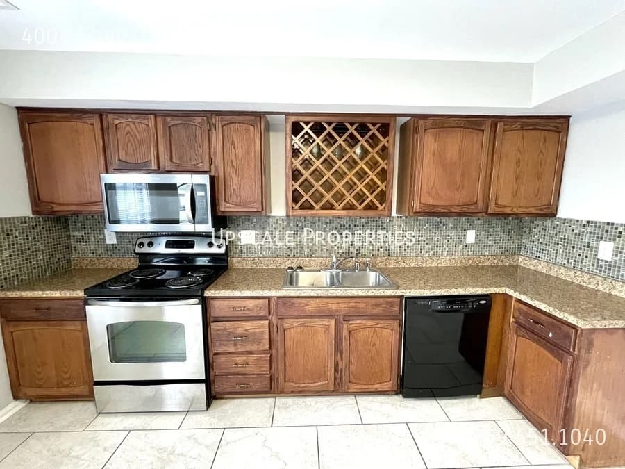 Lexington apartments for rent - Property image - 4004 Forest Green Drive - 3