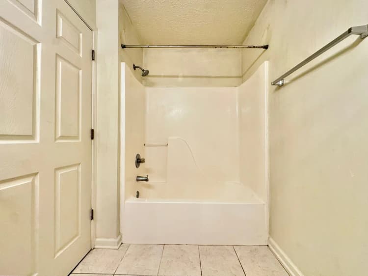 Lexington apartments for rent - image - 1176 Appian Crossing Way - 59.jpg