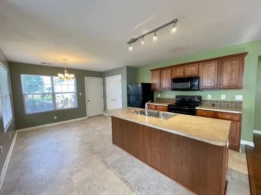 Lexington apartments for rent - Property image - 2029 Drummond Drive - 3