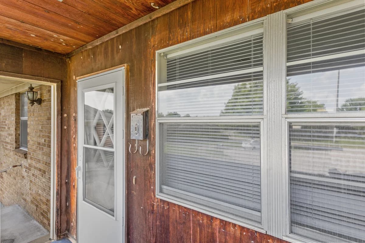 Lexington apartments for rent - Property image - 4029 Victoria Way - 3