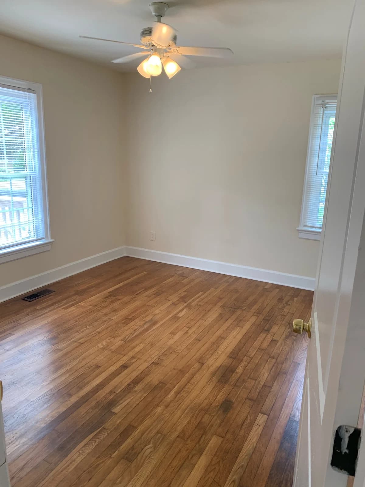 Lexington apartments for rent - Property image - 219 Westwood Ct. - 3