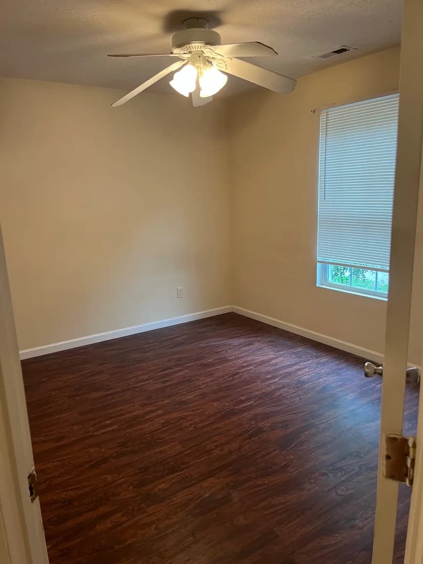 Lexington apartments for rent - Property image - 229 Forest Park - 2
