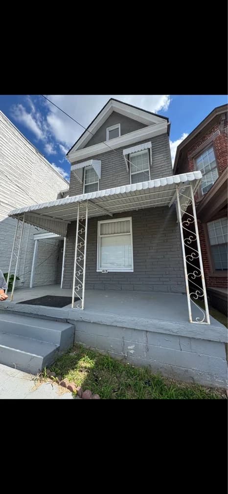 Lexington apartments for rent - Property image - 412 South Broadway - 1