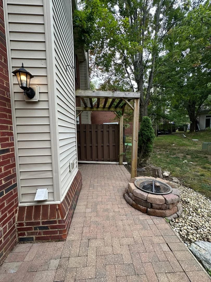 Lexington apartments for rent - Property image - 1625 Nicholasville Rd. - 1