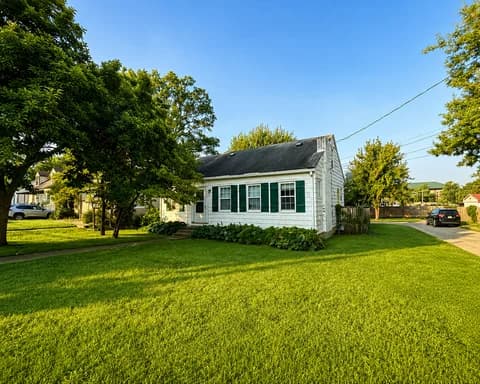 Lexington apartments for rent - Property image - 430 Gibson Ave - 1