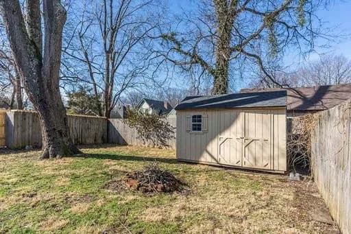 Lexington apartments for rent - Property image - 317 Park Avenue - 3