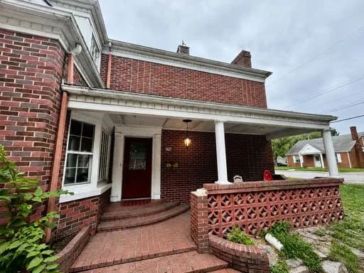 Lexington apartments for rent - Property image - 730 Golfview Drive - 1