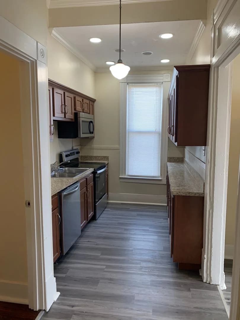 Lexington apartments for rent - Property image - 360 South Broadway Park - 2