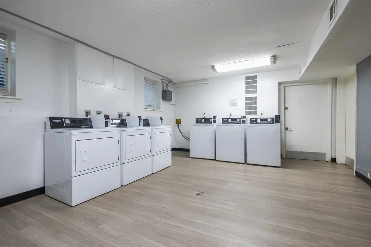 Lexington apartments for rent - image - Limestone Square & Medical Villas Apartments -_ (3).jpg