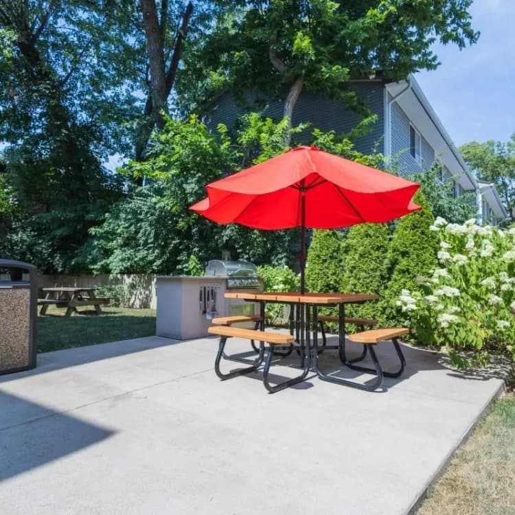 Lexington apartments for rent - image - Limestone Square & Medical Villas Apartments -_ (11).jpg