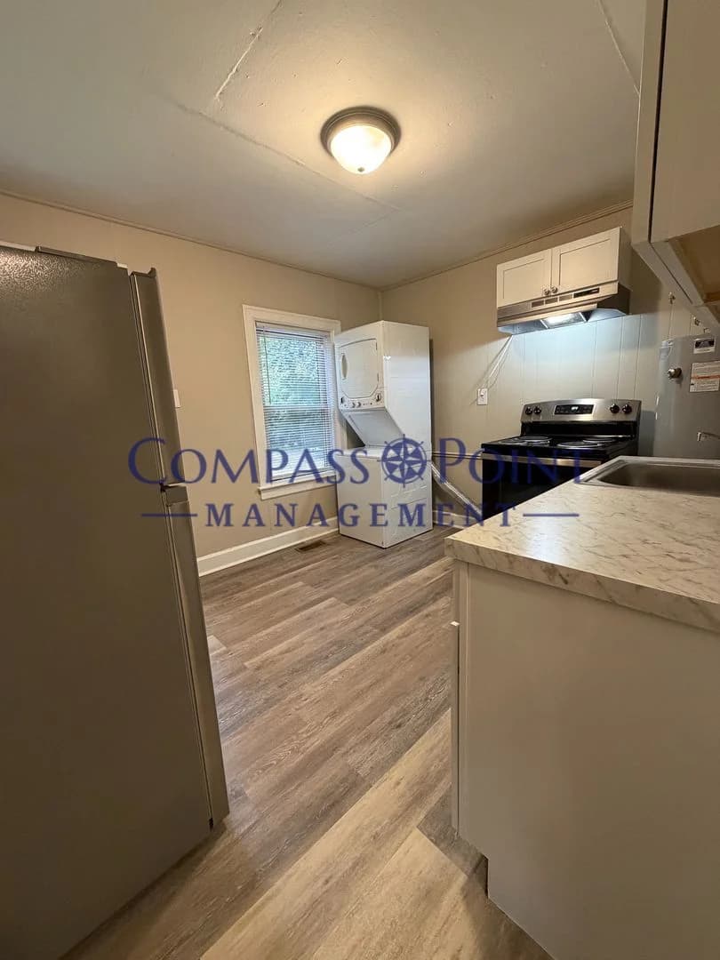 Lexington apartments for rent - Property image - 743 Shropshire Avenue - 3
