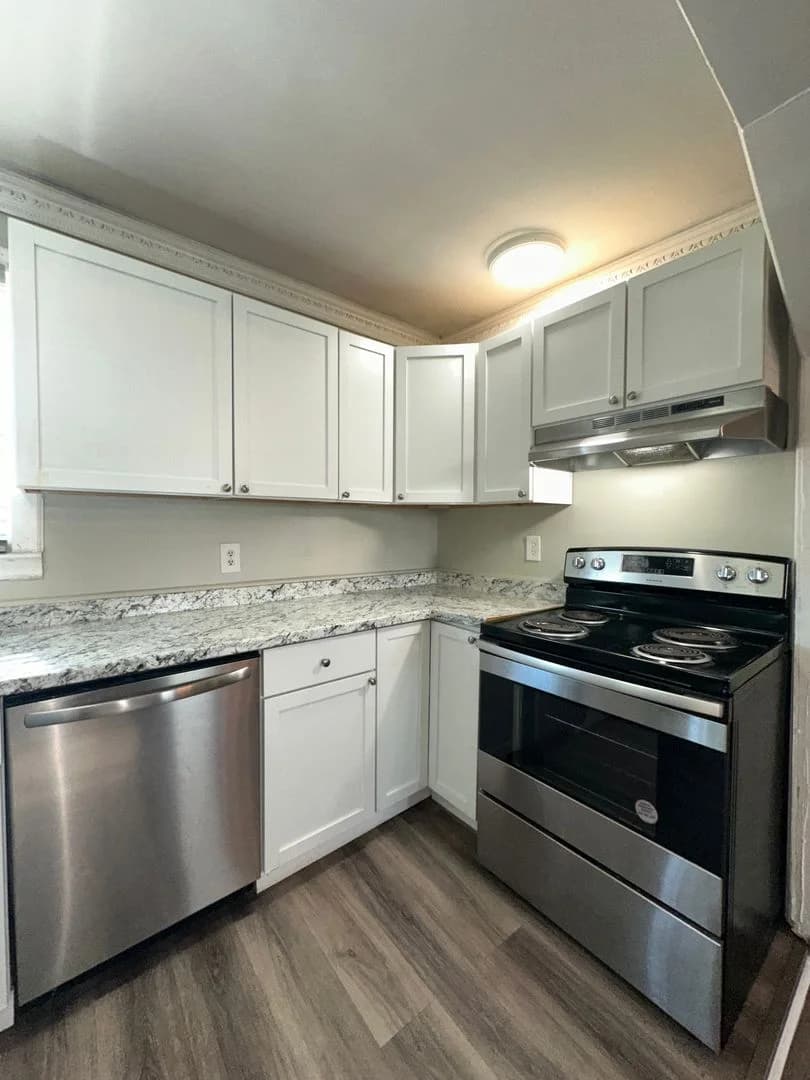Lexington apartments for rent - Property image - 907 Charles Ave. - 3