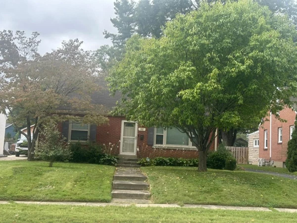 Lexington apartments for rent - Property image - 582 Mitchell Avenue - 1