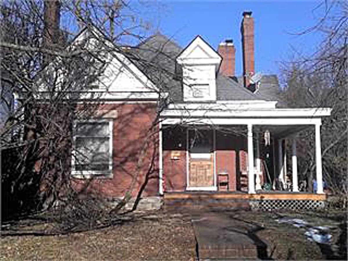 Lexington apartments for rent - Property image - 327 Aylesford Place - 1