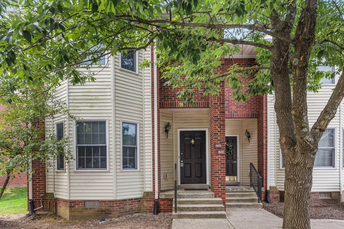 Lexington apartments for rent - Property image - 1625 Nicholasville Road - 1
