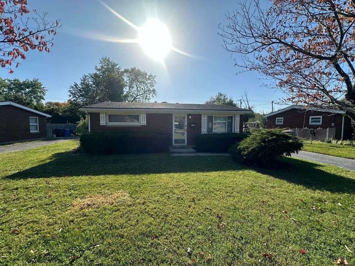 Lexington apartments for rent - Property image - 284 Mockingbird Ln - 1