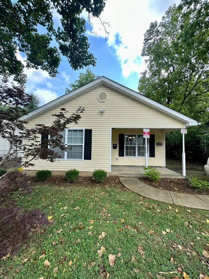Lexington apartments for rent - Property image - 729 Addison Avenue - 1