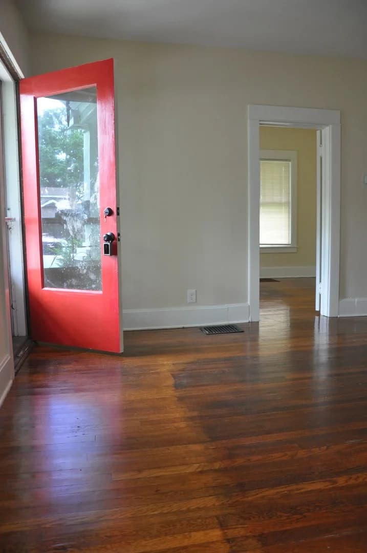Lexington apartments for rent - Property image - 1080 Duncan Ave - 3